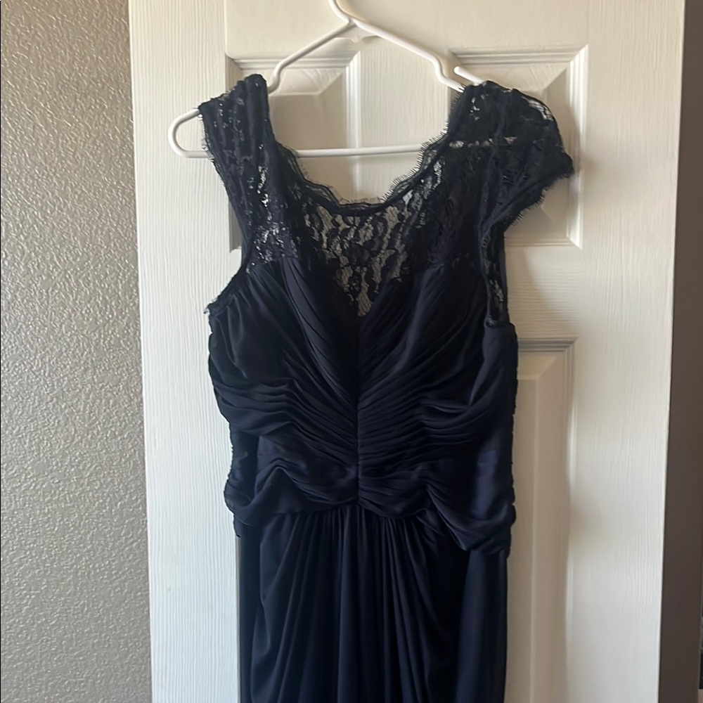 Elegant Navy Blue Lace Evening Dress